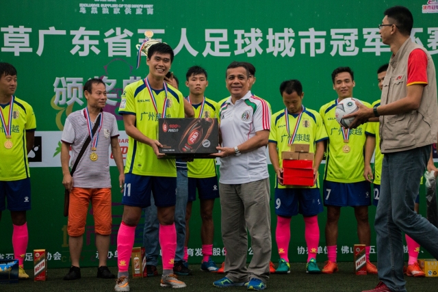 李凯尔生死战替补出战得9分 确定不会打亚运会